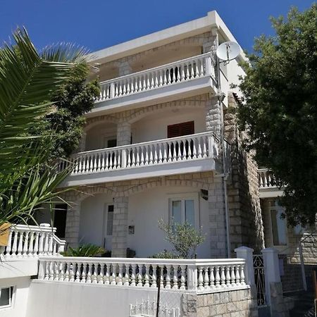 Apartmani Luksic Sutomore Bagian luar foto
