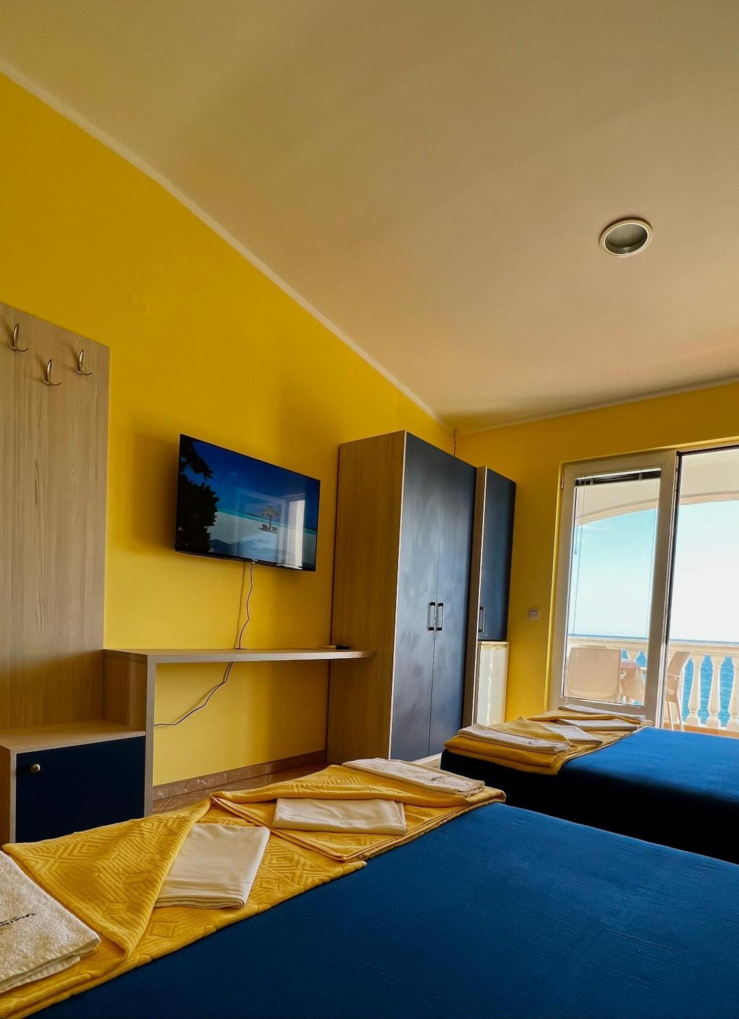 Apartmani Luksic Sutomore Bagian luar foto