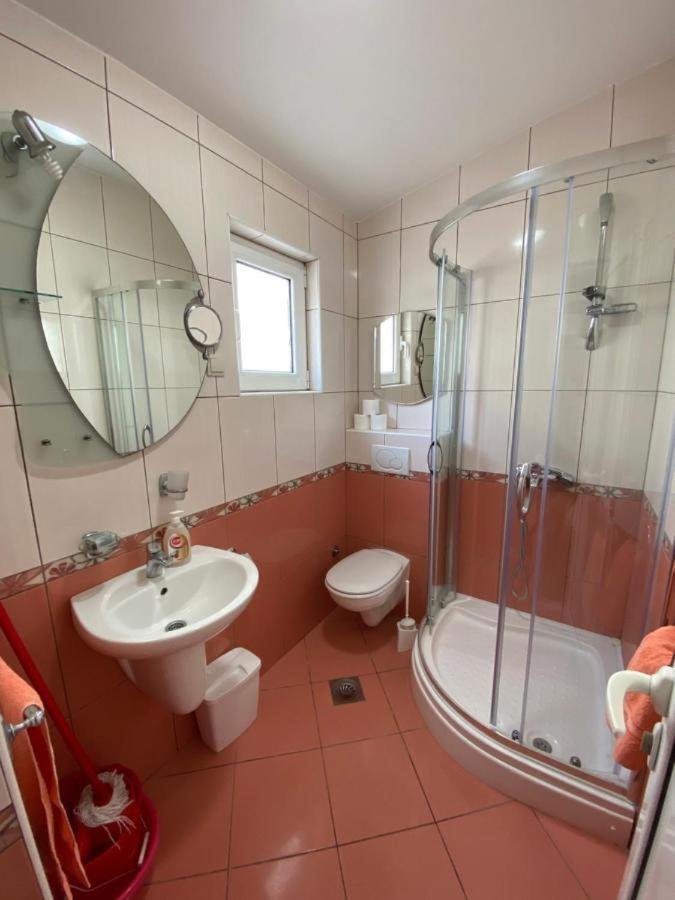 Apartmani Luksic Sutomore Bagian luar foto